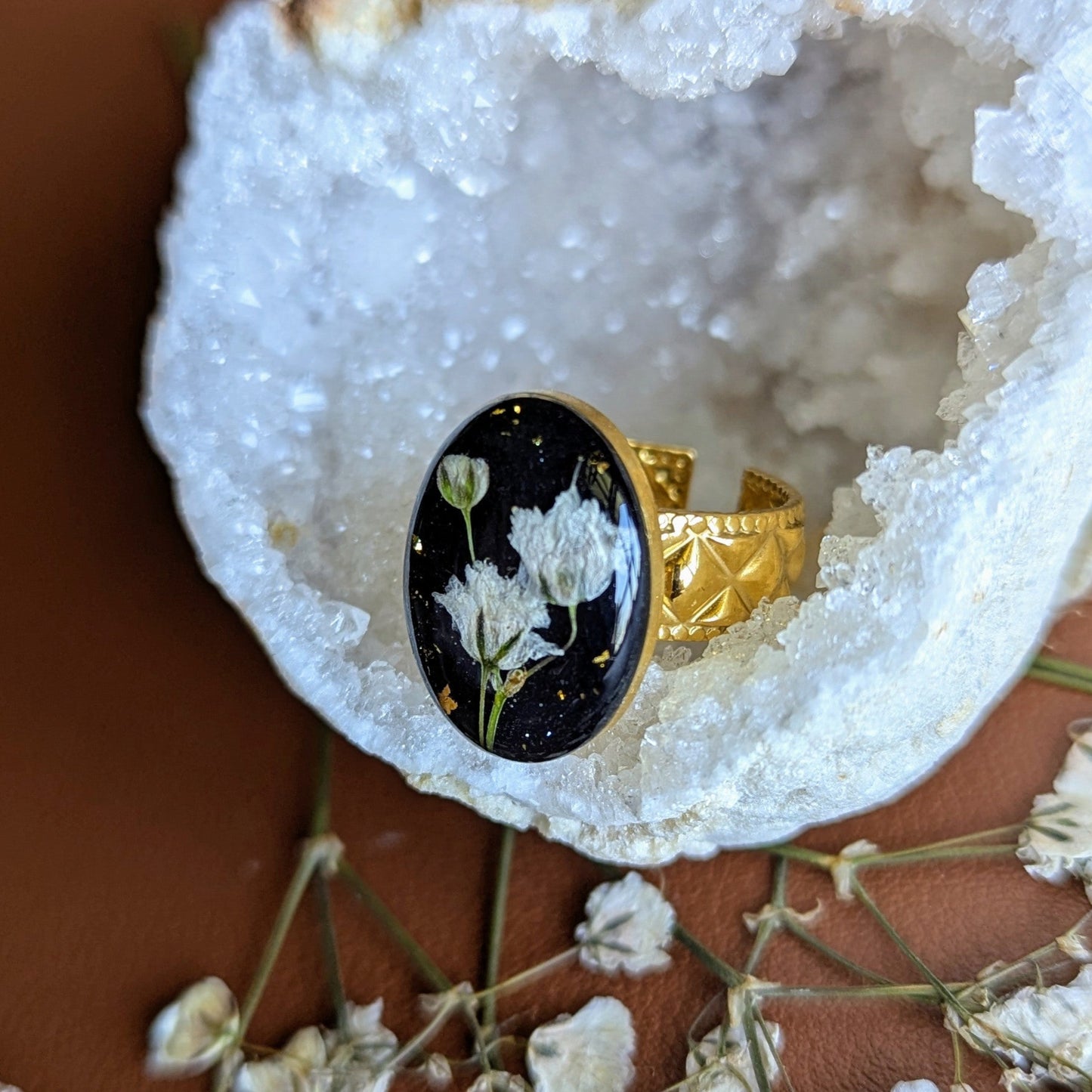 bague ovale gypsophile blanc noir