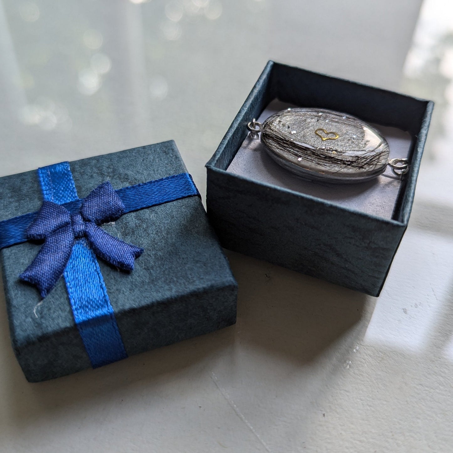 bracelet souvenir avec boîte cadeau à offrir
