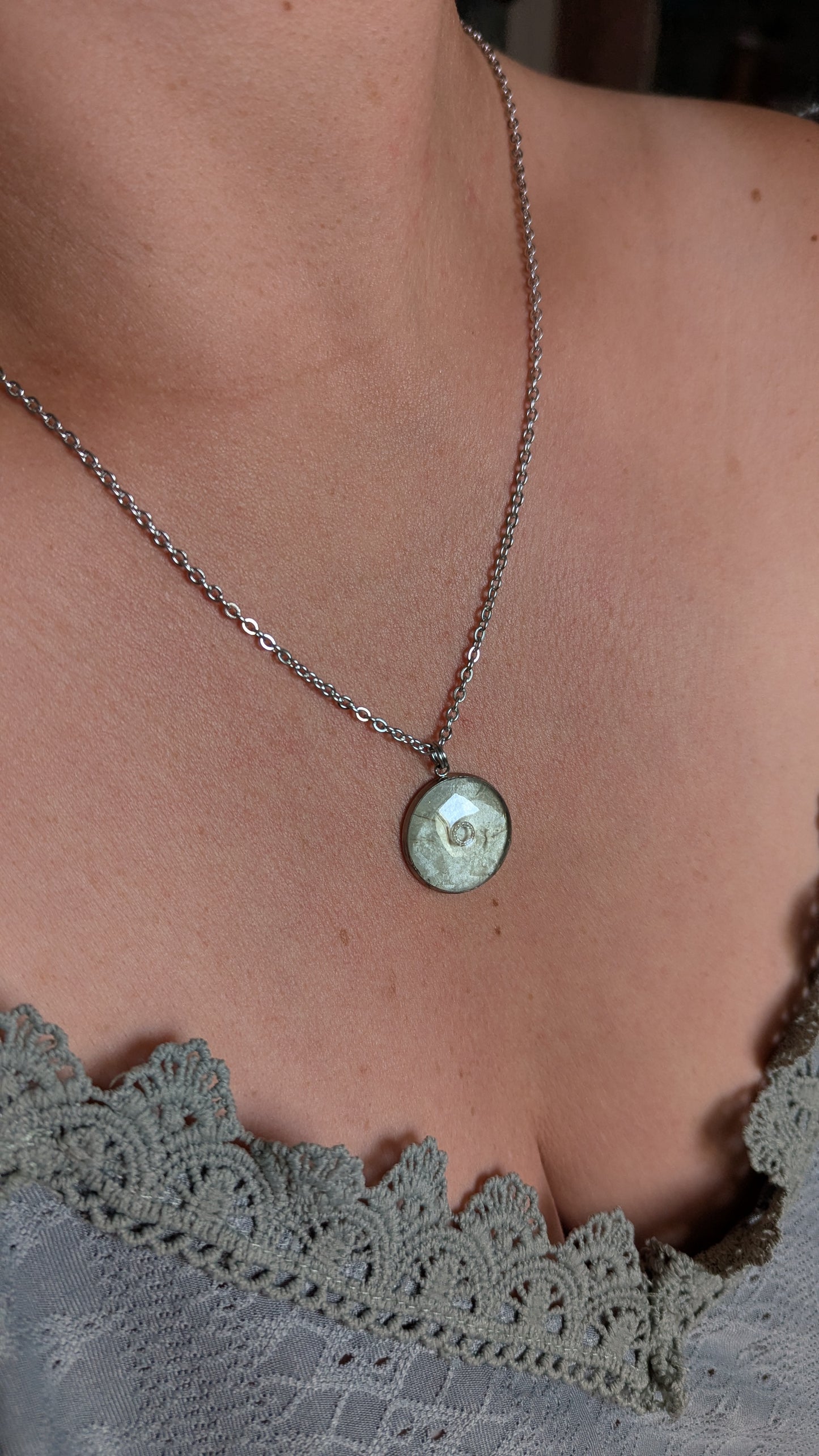 collier monnaie du pape naturel