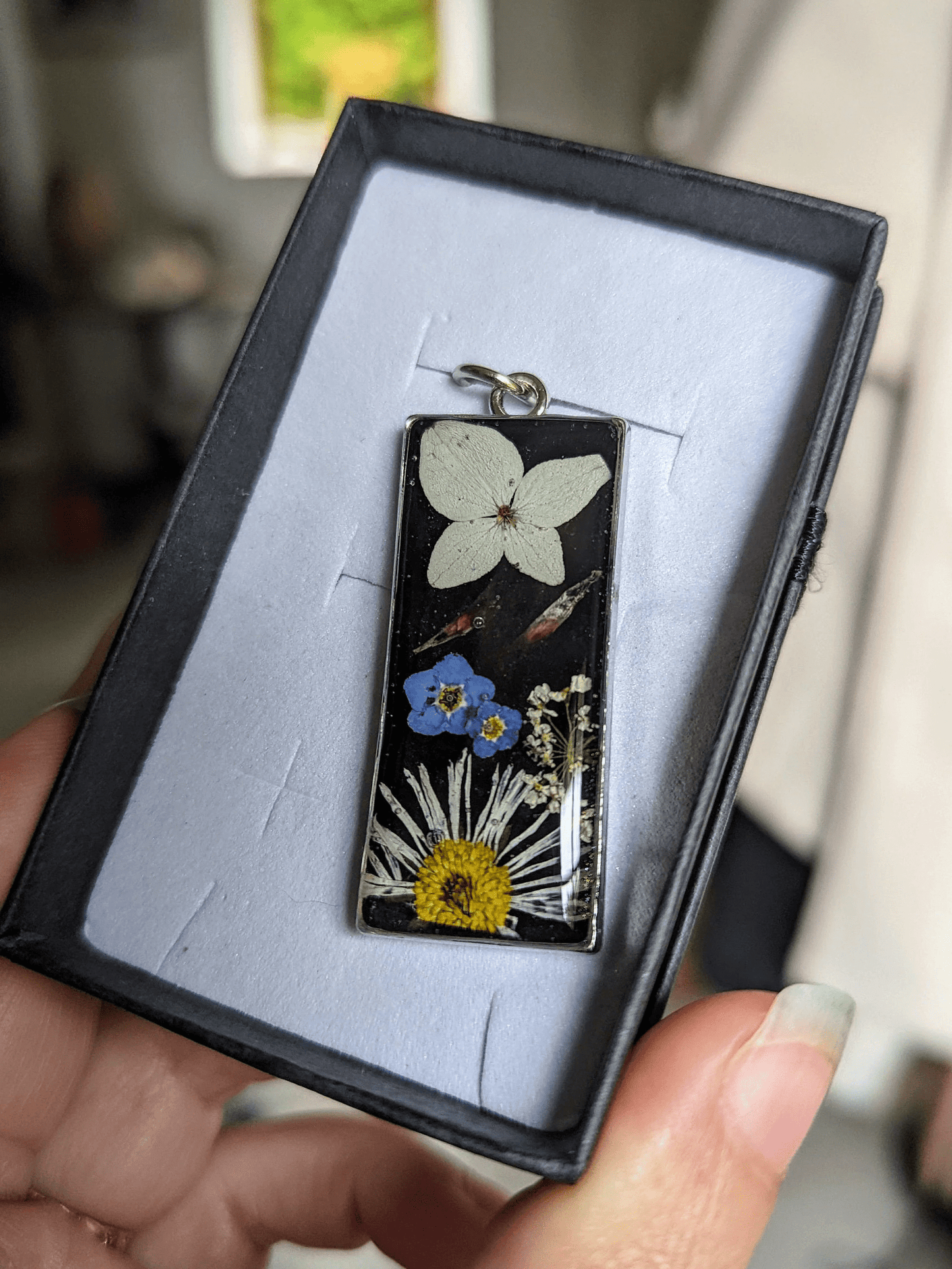 Empreintes Eternelles Porte-clés N°4 Porte-clés en résine et fleurs séchées