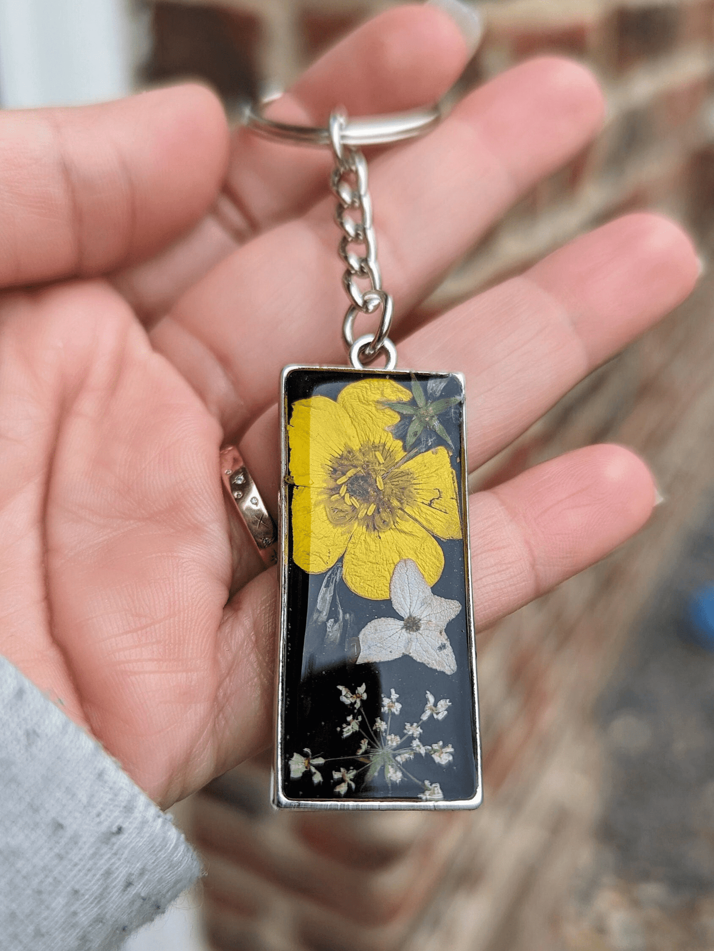 Empreintes Eternelles Porte-clés N°5 Porte-clés en résine et fleurs séchées