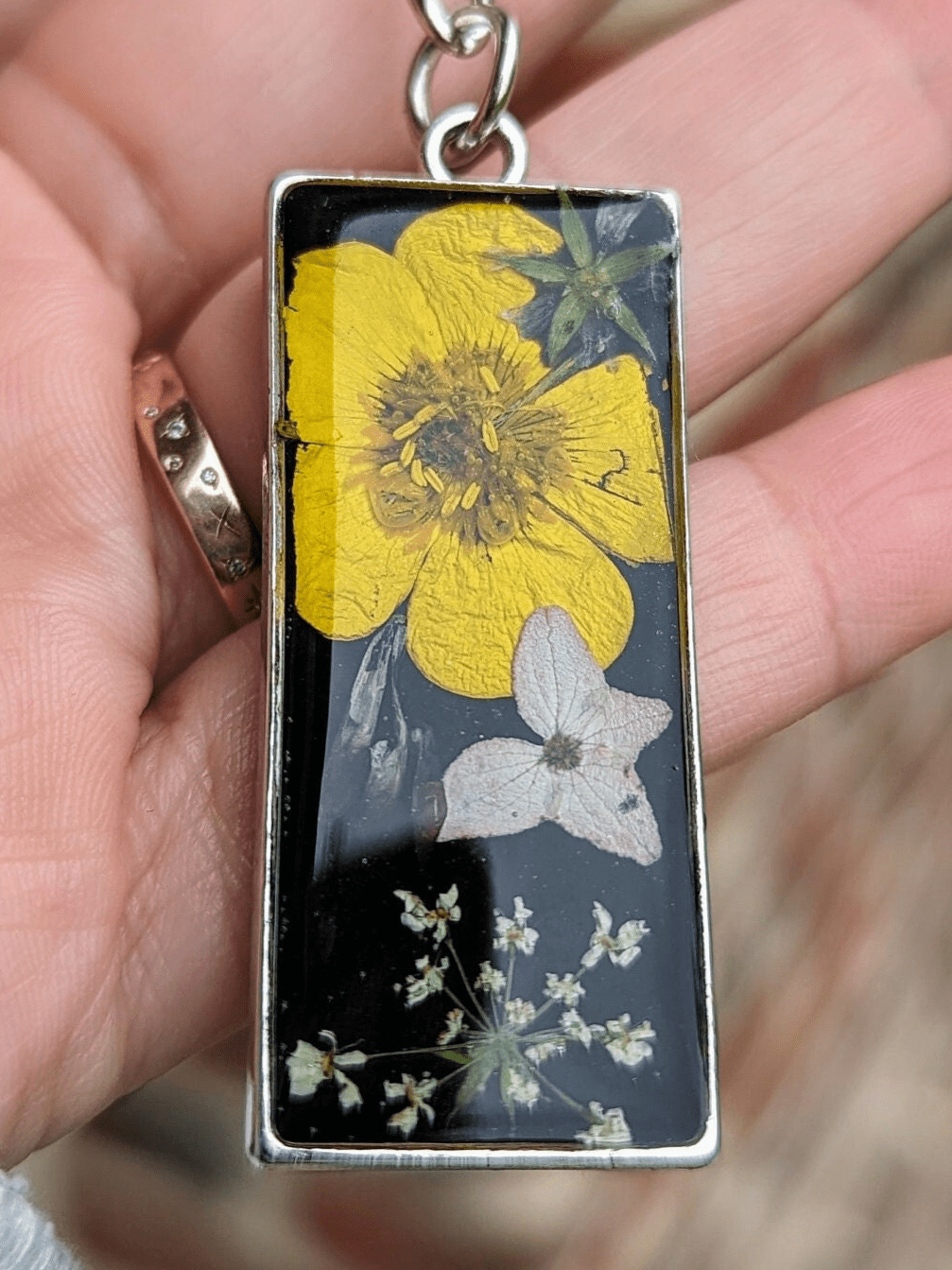 Empreintes Eternelles Porte-clés Porte-clés en résine et fleurs séchées