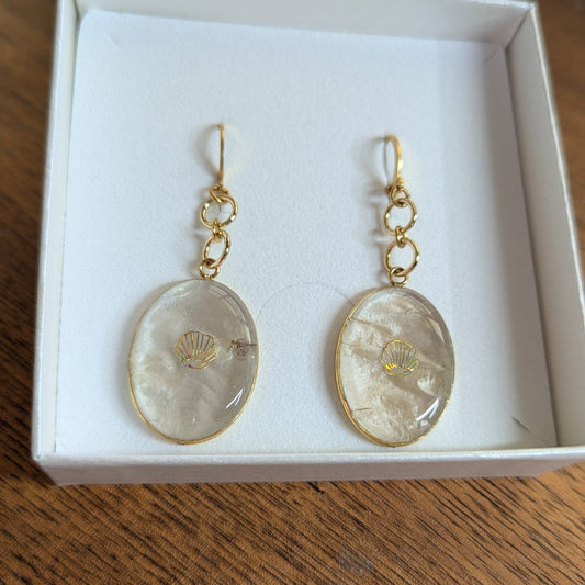 Étreinte Éternelle Boucles d'oreilles Boucles d'oreilles Monnaie du pape & coquillage