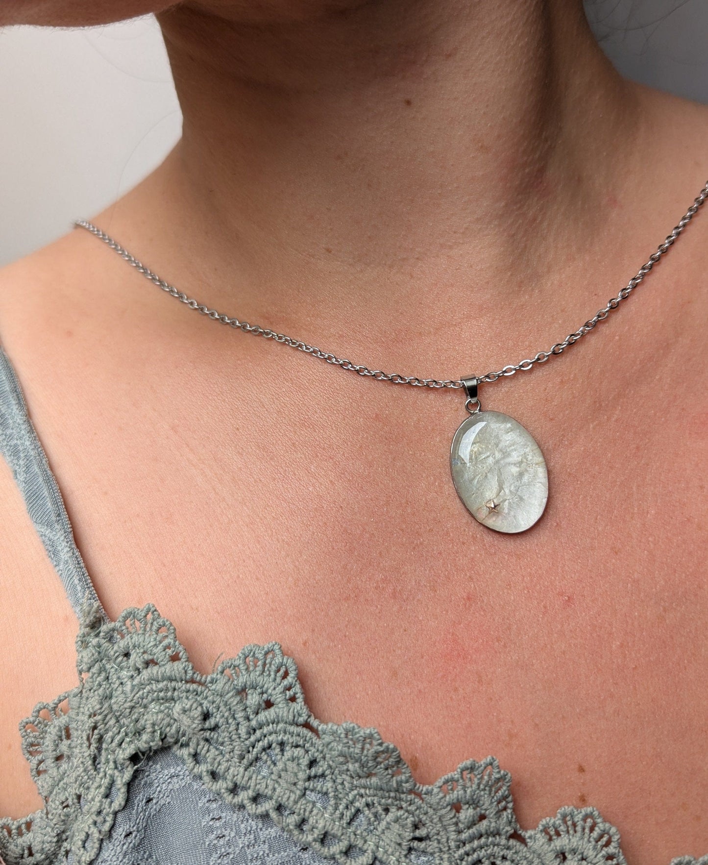 Étreinte Éternelle Colliers Collier Monnaie du pape & étoile