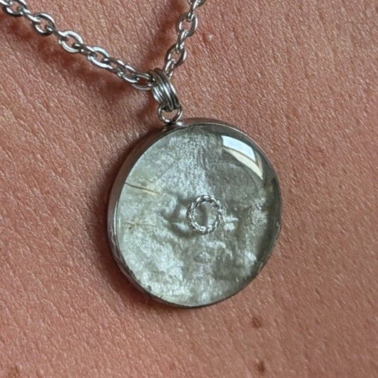 collier médaillon monnaie du pape