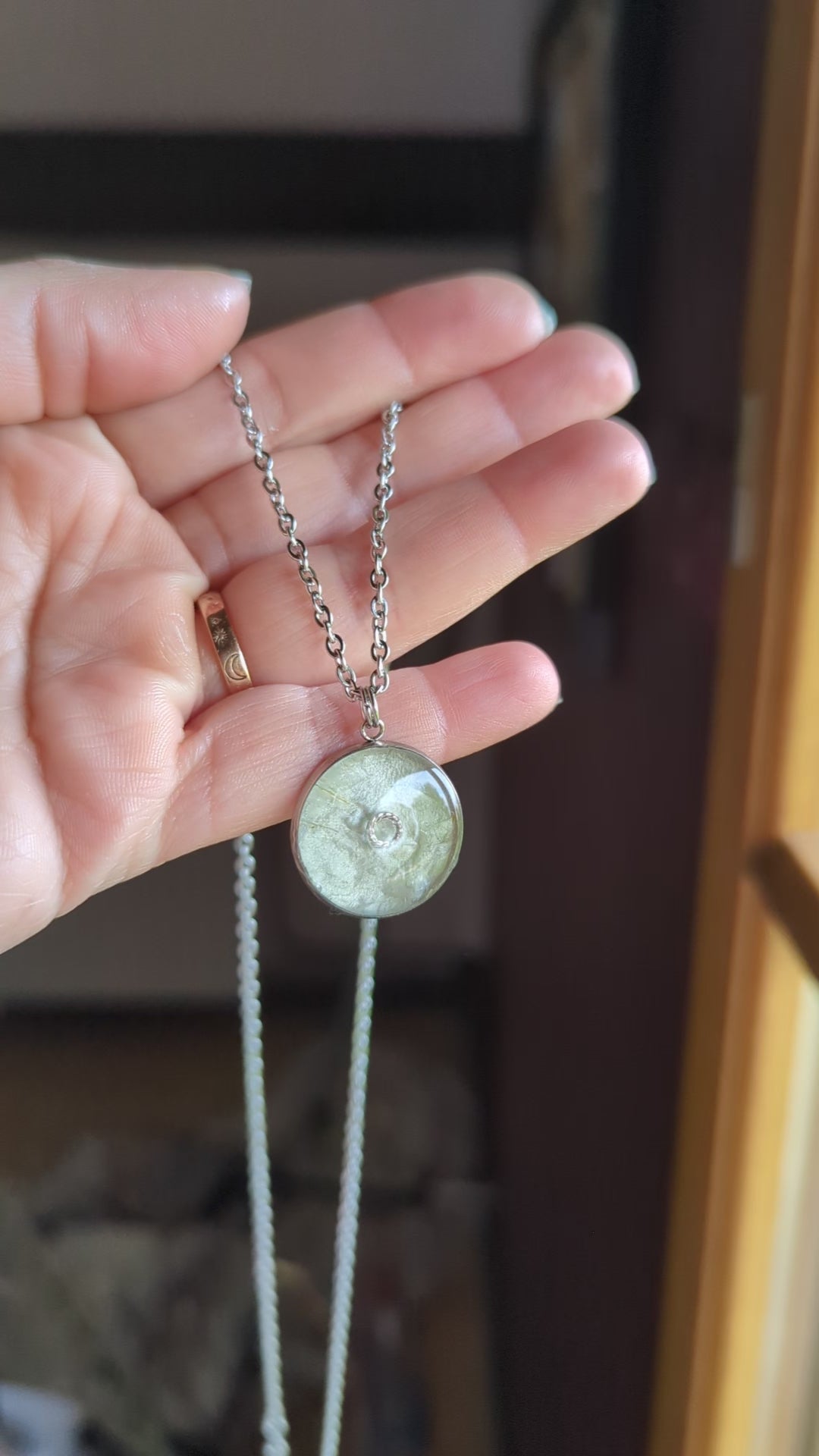 collier monnaie du pape