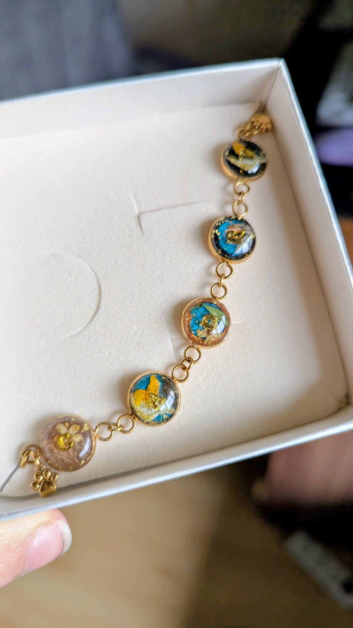Bracelet souvenir animal Subtilys en or laminé 14k avec inclusion résine de poils ou cendres — vue 29