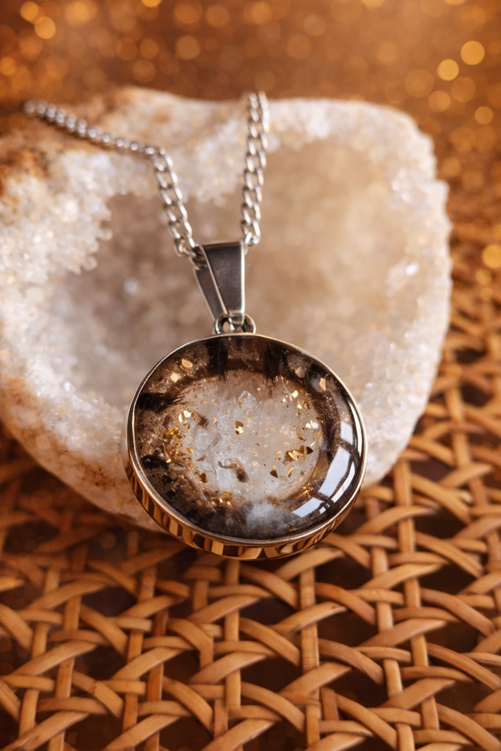 Collier souvenir réversible L'intuitif en acier inox ou or laminé 14k avec poils et cendres d'animal — vue 11