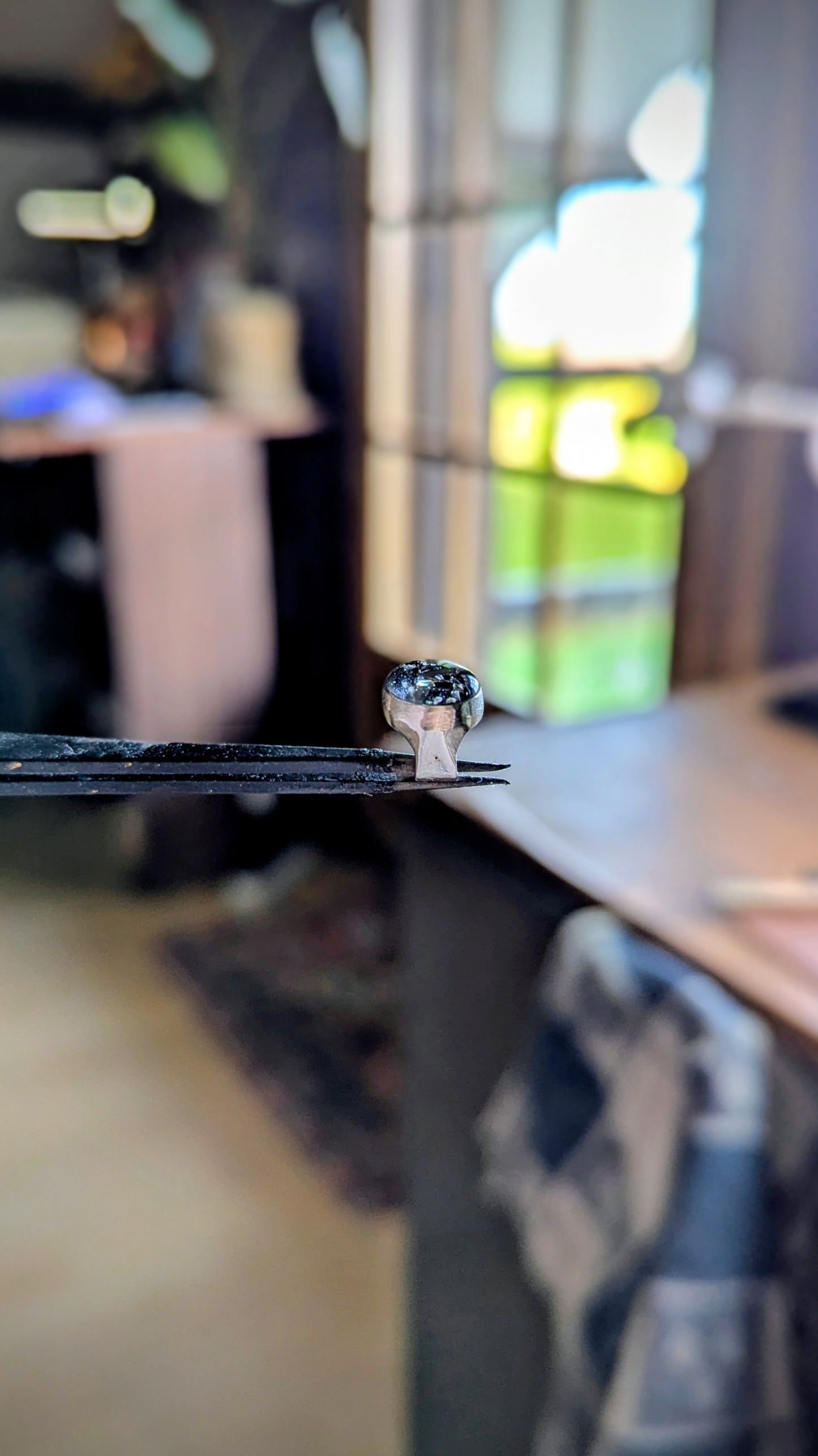 Bracelet "Cosmos" homme fait main en cuir tressé avec cendres animaux