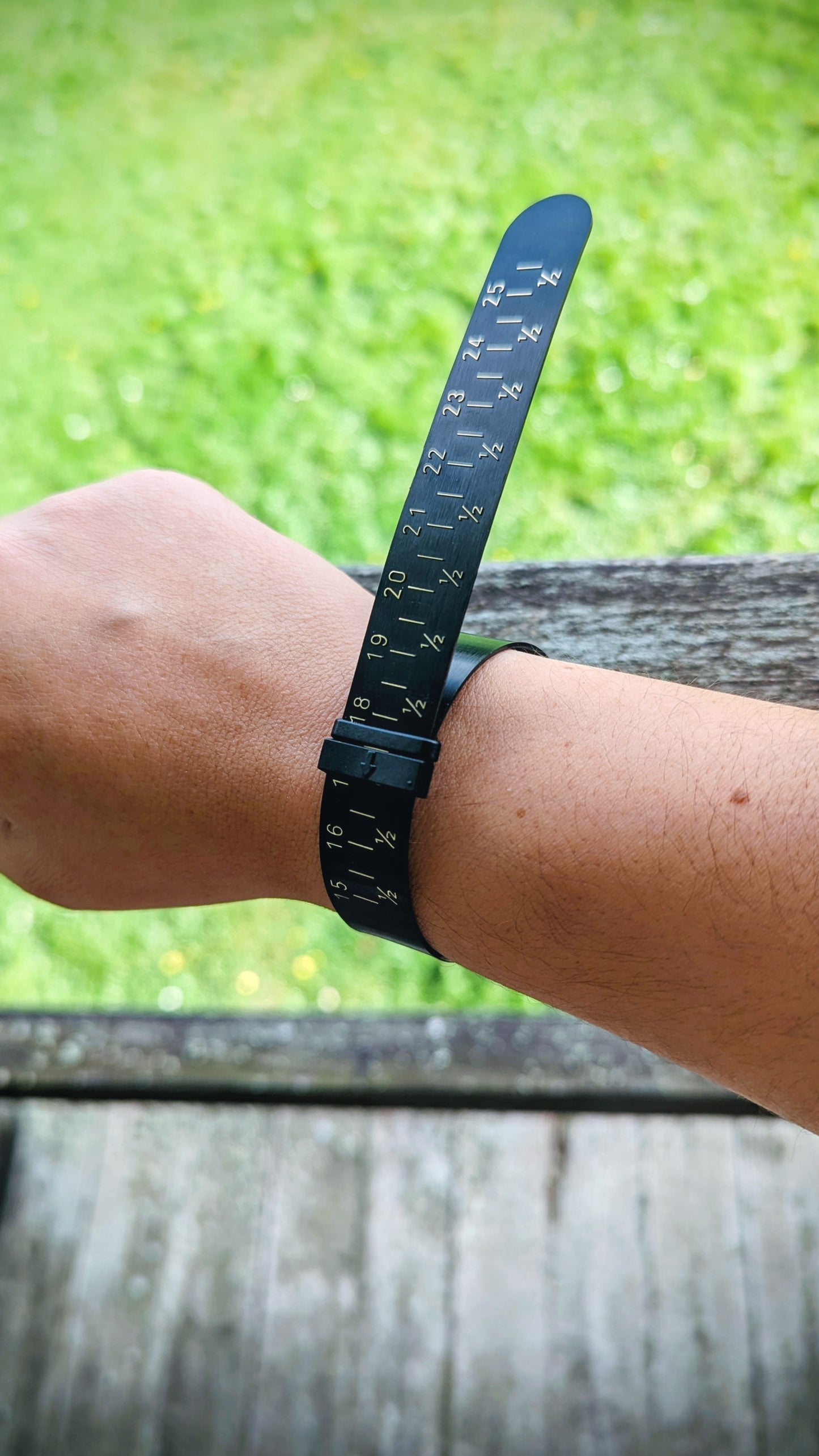 Bracelet "Cosmos" homme fait main en cuir tressé avec cendres animaux