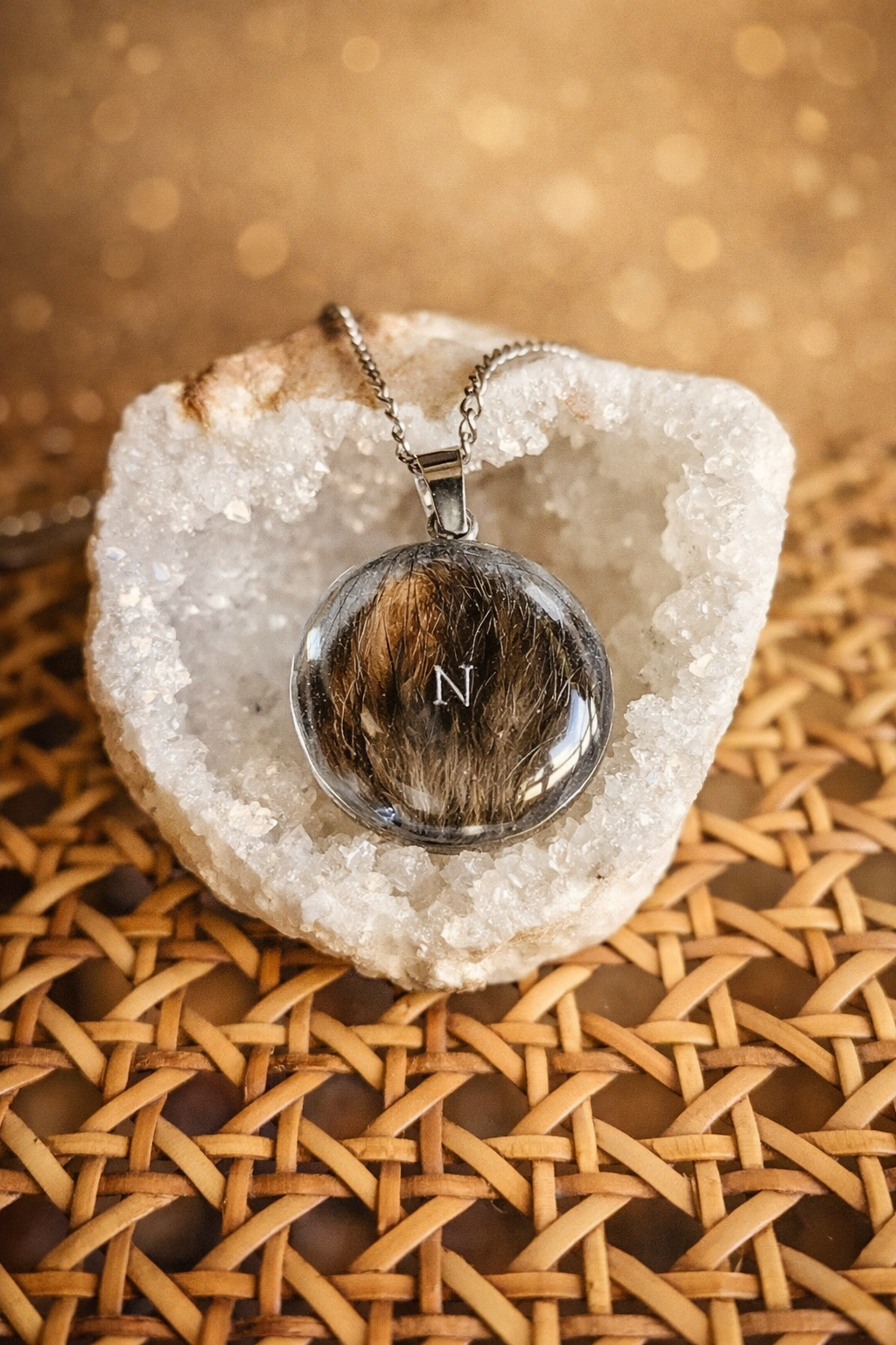 Collier souvenir réversible L'intuitif en acier inox ou or laminé 14k avec poils et cendres d'animal — vue 24