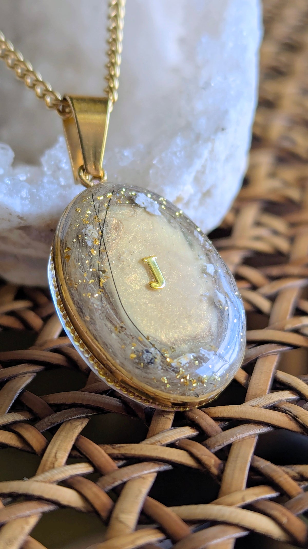 Collier souvenir poils et cendres animal "L'intuitif" - Acier inox ou or laminé 14k