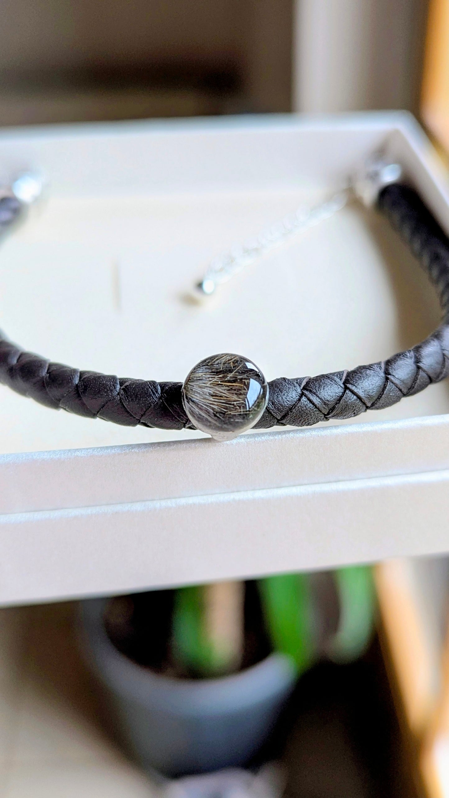 Bracelet "Memorys" cabochon fait main en argent & cuir tressé