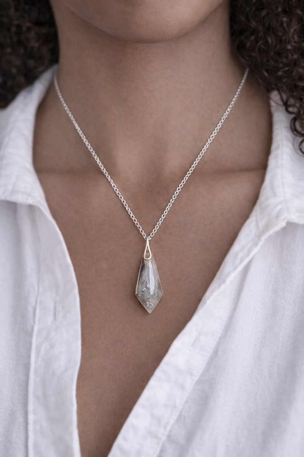 Collier pendule avec souvenirs d'animaux