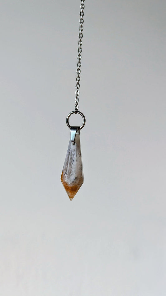 Pendule souvenir animal artisanal avec inclusion de poils, plumes ou cendres en résine — vue 6