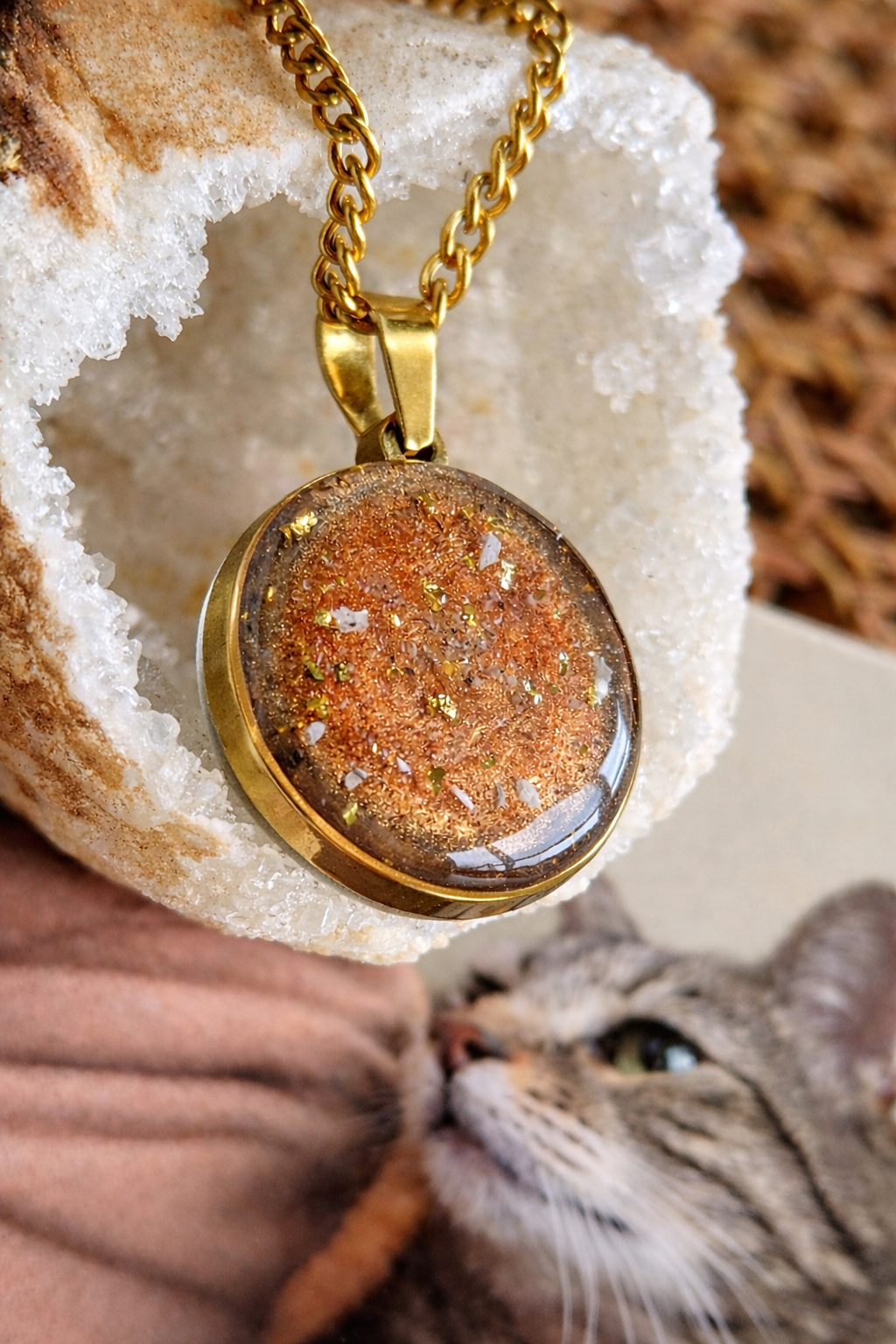 Collier souvenir réversible L'intuitif en acier inox ou or laminé 14k avec poils et cendres d'animal — vue 25