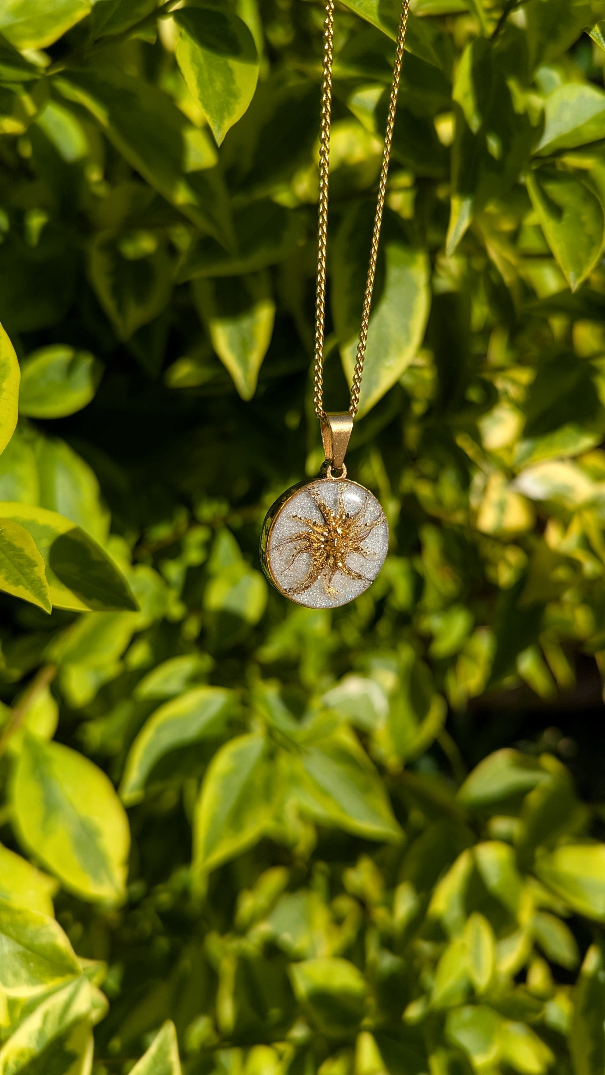Collier souvenir réversible L'intuitif en acier inox ou or laminé 14k avec poils et cendres d'animal — vue 23