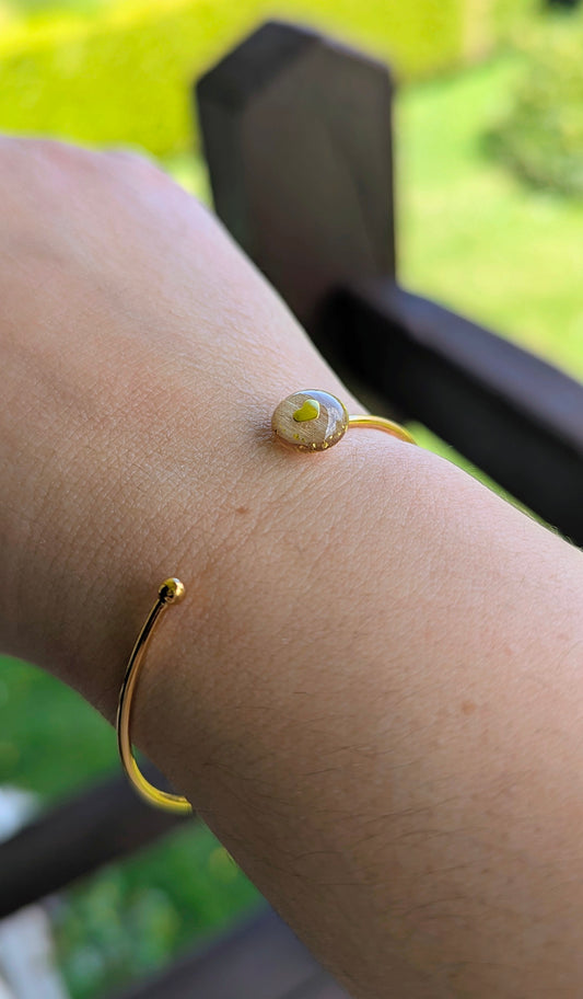Bracelet jonc souvenir animal Infinys plaqué or 24k avec inclusion résine de poils ou cendres — vue 7