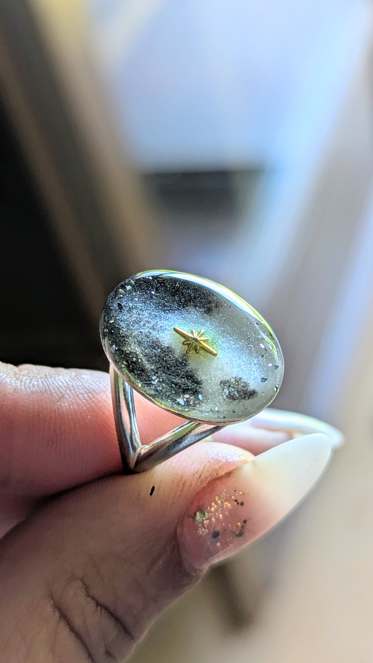 Bague souvenir animal L'intuitive en argent réglable avec inclusion de poils, moustaches ou cendres — vue 6